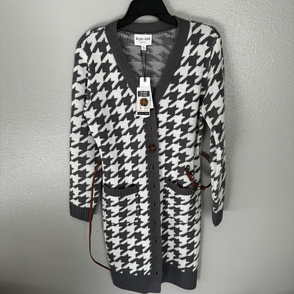 Olivia & oak  cardigan , size PL, color green